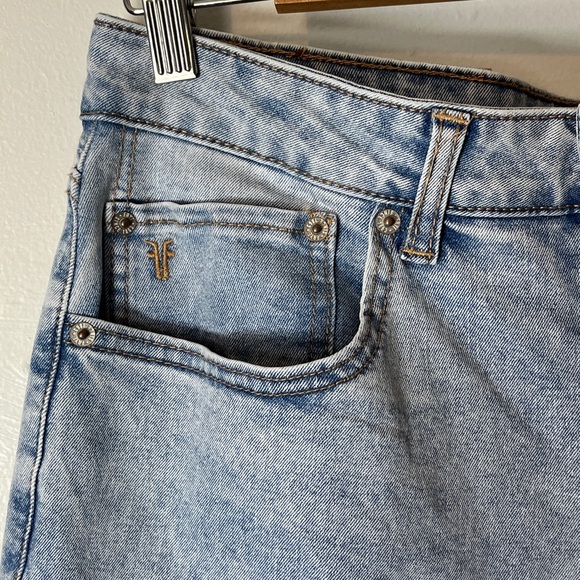 FRYE High Rise Light Denim Vintage Style Straight Leg Mom Jeans Sz 10 - Picture 4 of 16
